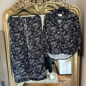 Black and White Paisley Pajama Set