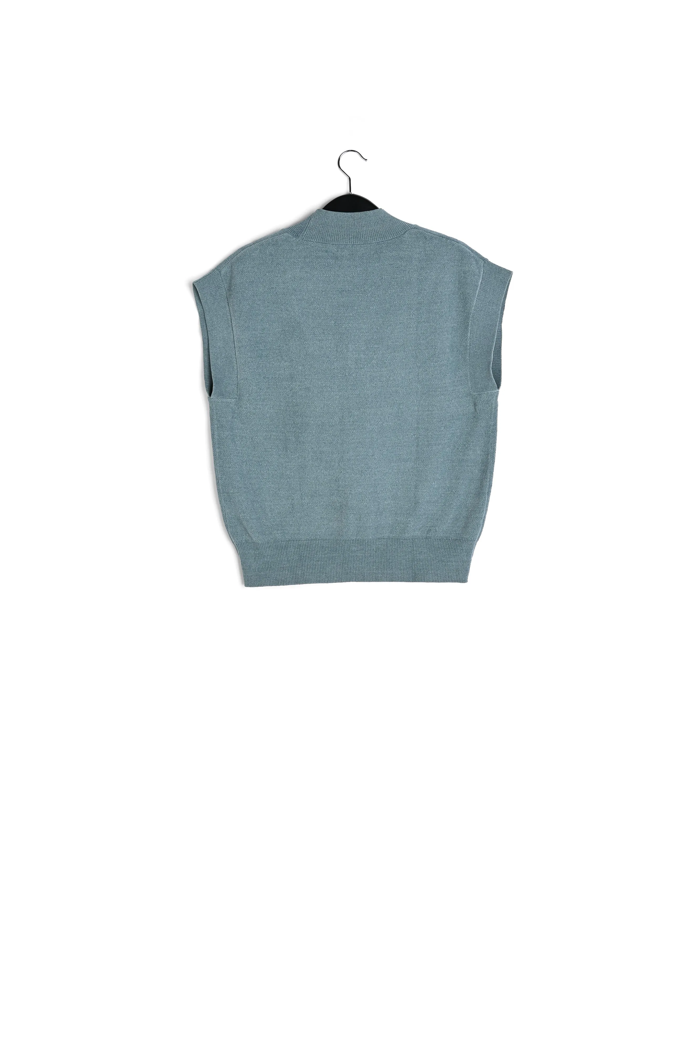 Blue V-neck short-sleeved sweater