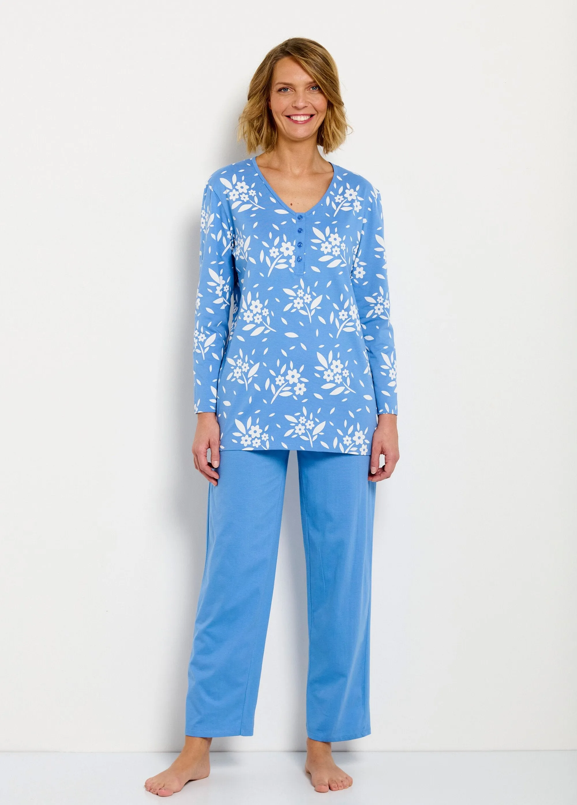 Buttoned V-neck cotton long-sleeved pajamas