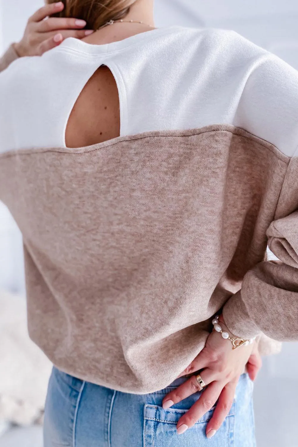 Khaki Colorblock Cutout Elastic Hem Pullover Sweatshirt