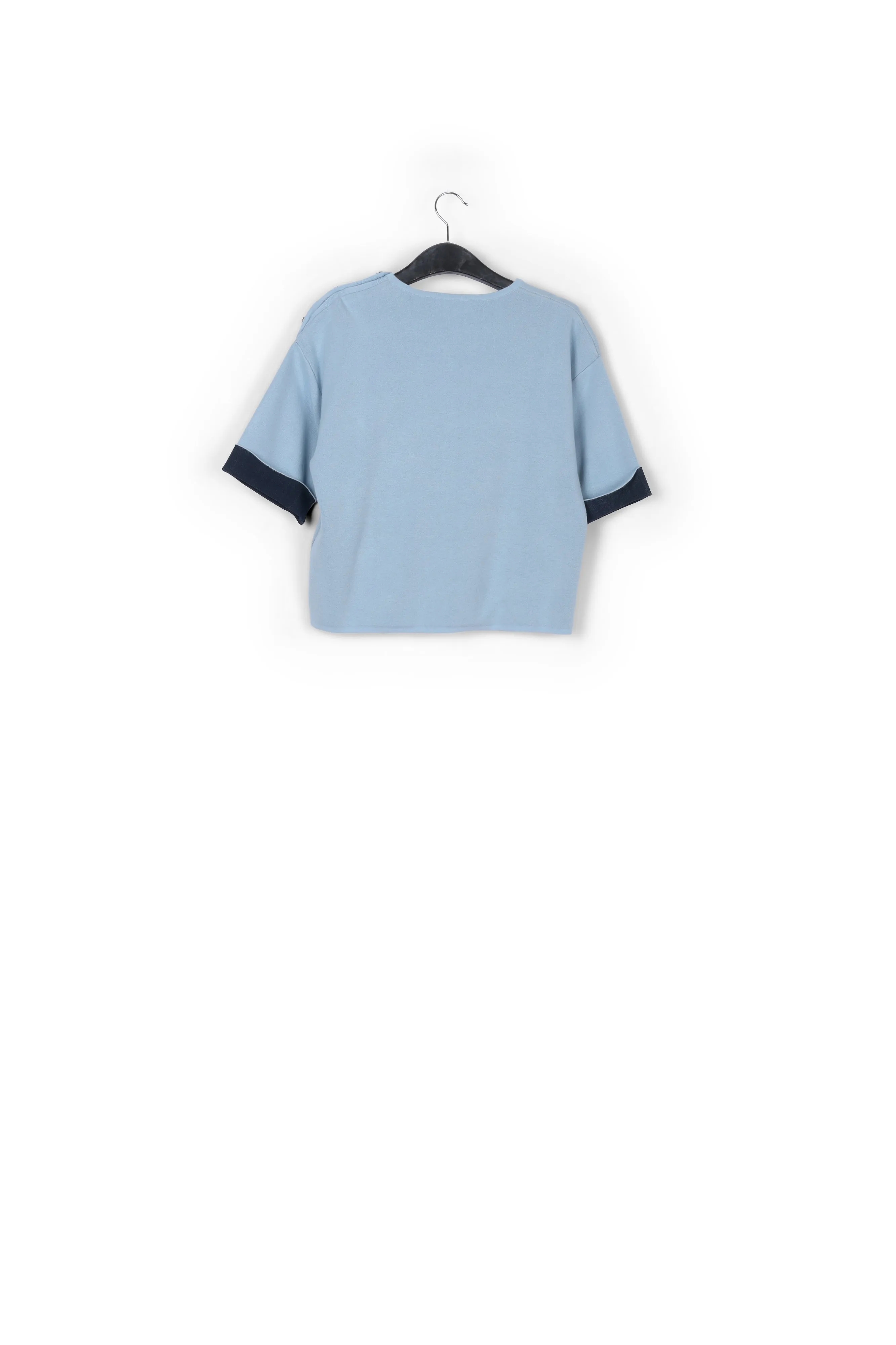 Light blue short-sleeved sweater