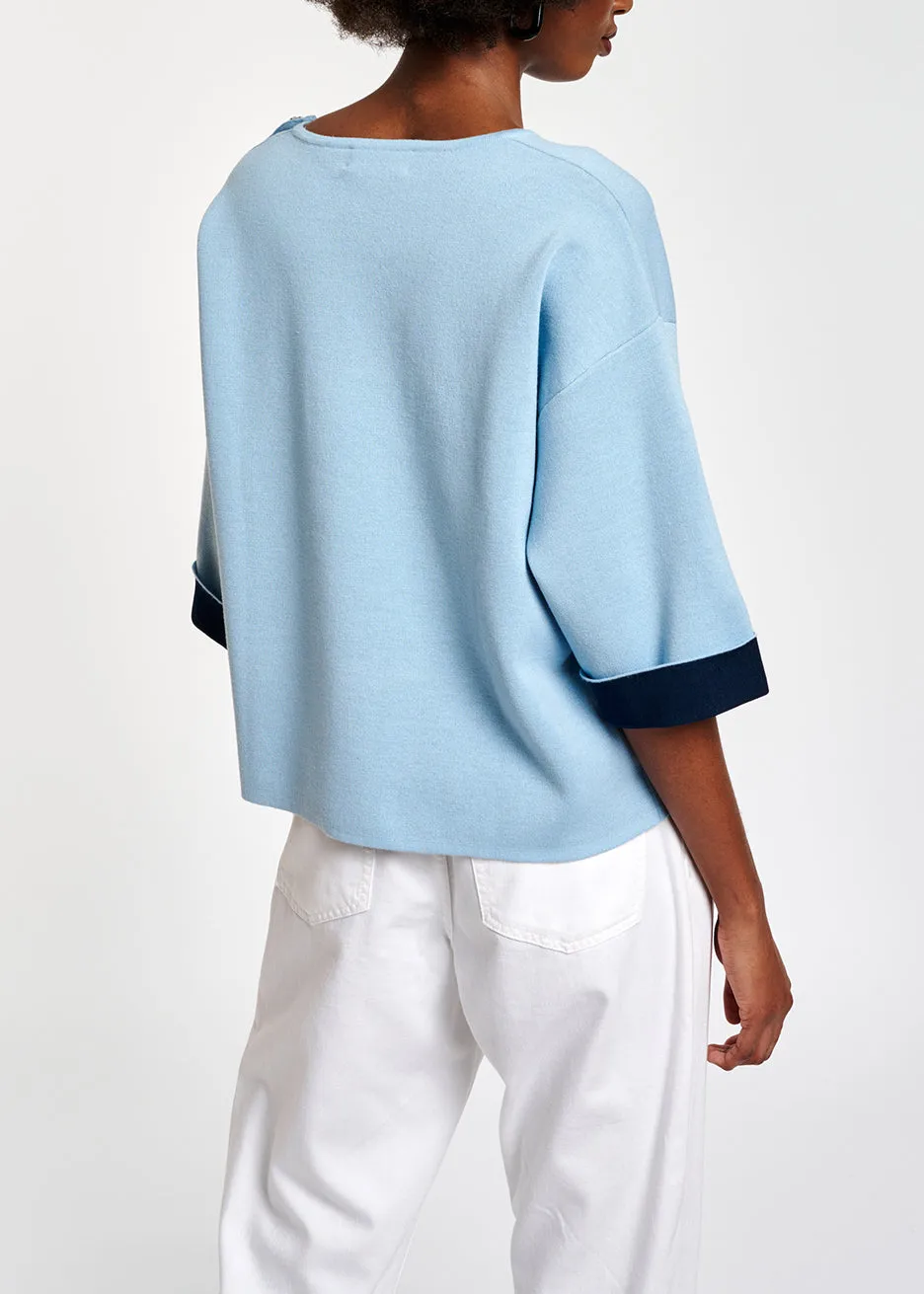 Light blue short-sleeved sweater