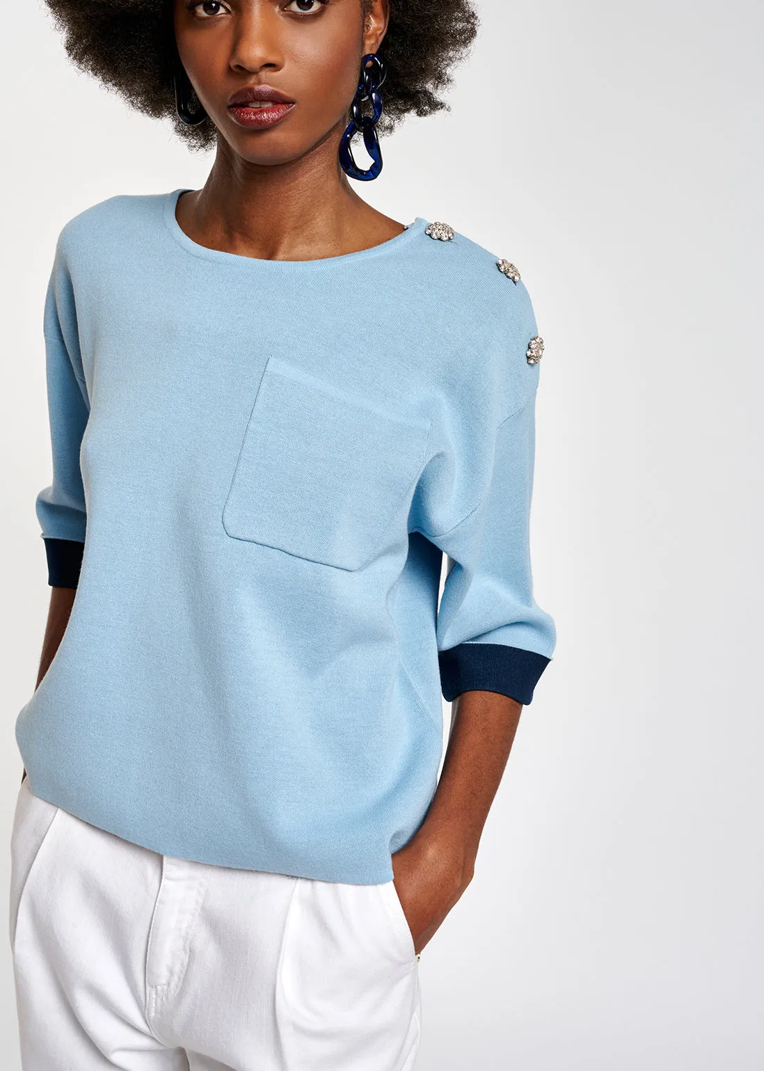 Light blue short-sleeved sweater