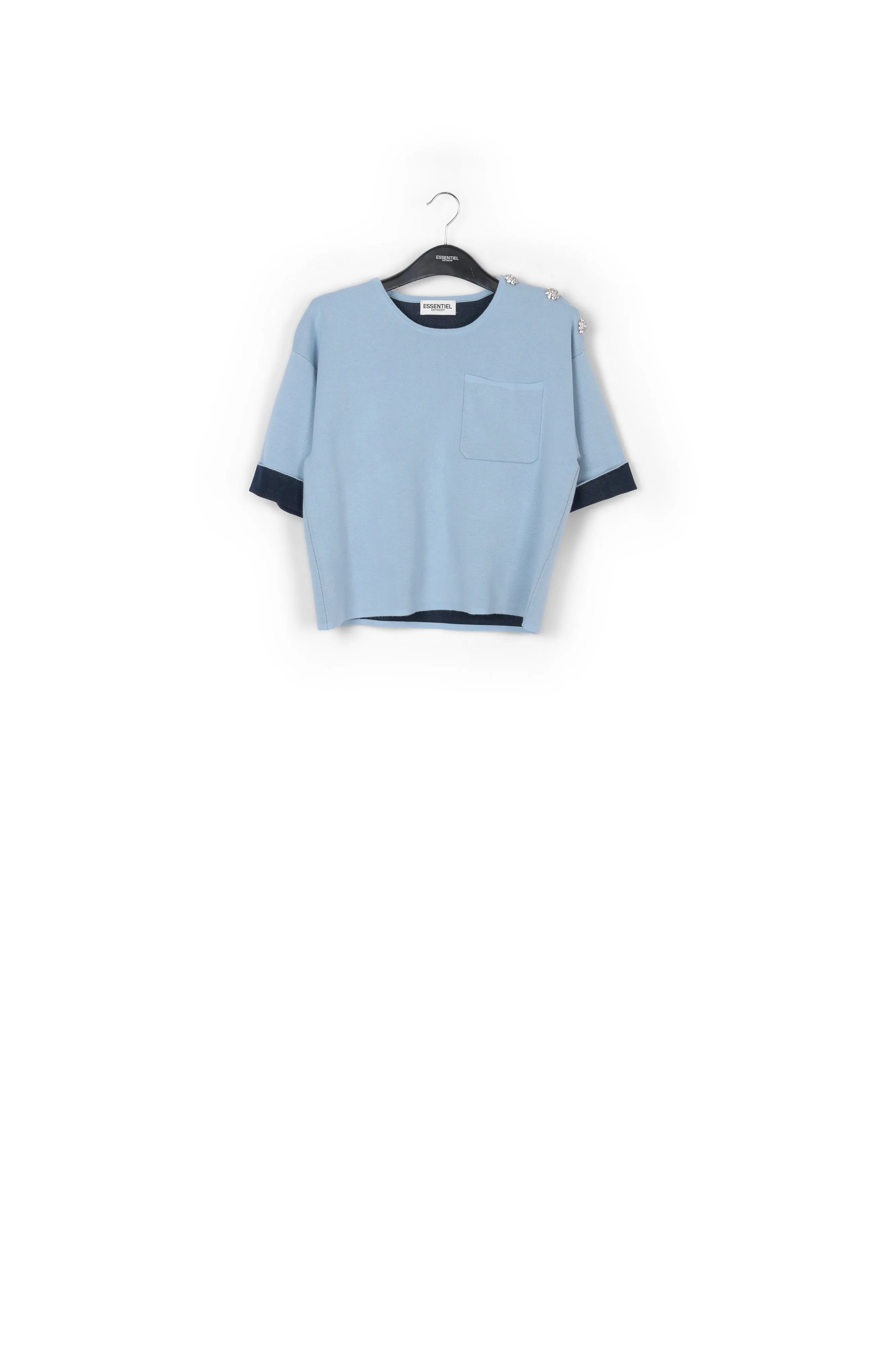 Light blue short-sleeved sweater