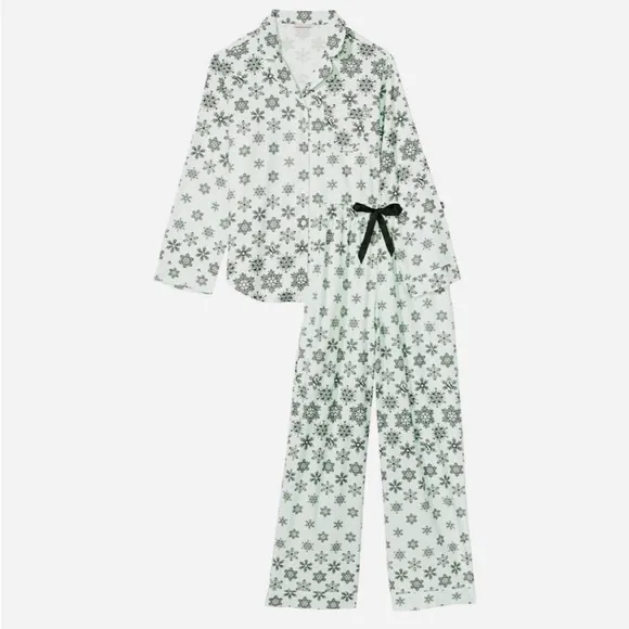 NWOT Victoria’s Secret Cotton Pajamas Scrunchie Set Women’s Size XL Snowflake