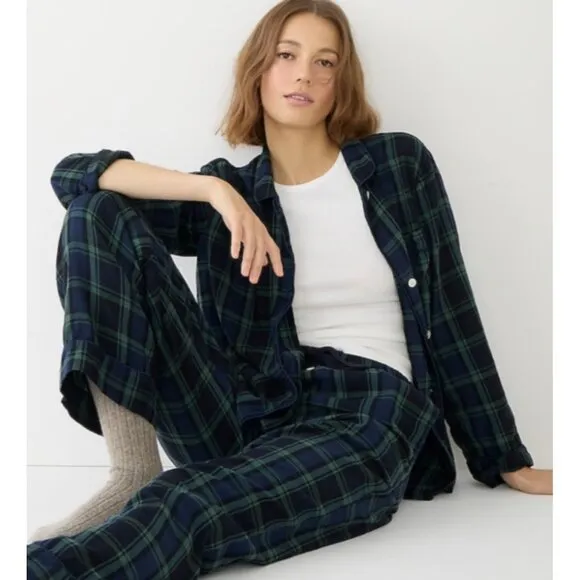 NWT J. crew Green &amp; Navy Plaid Flannel Pajamas Size Small