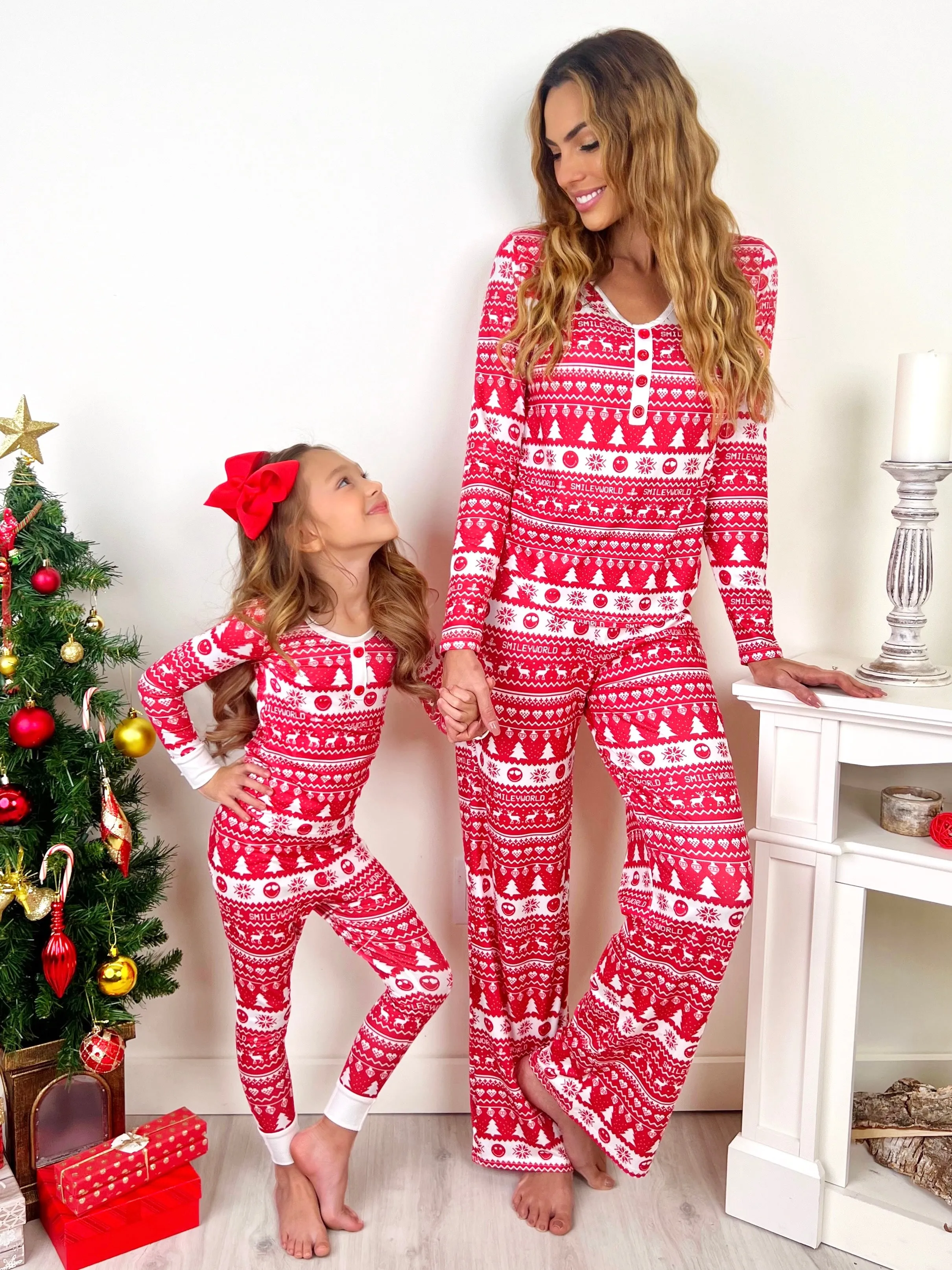 SmileyWorld Mommy & Me Christmas Traditions Pajama Set