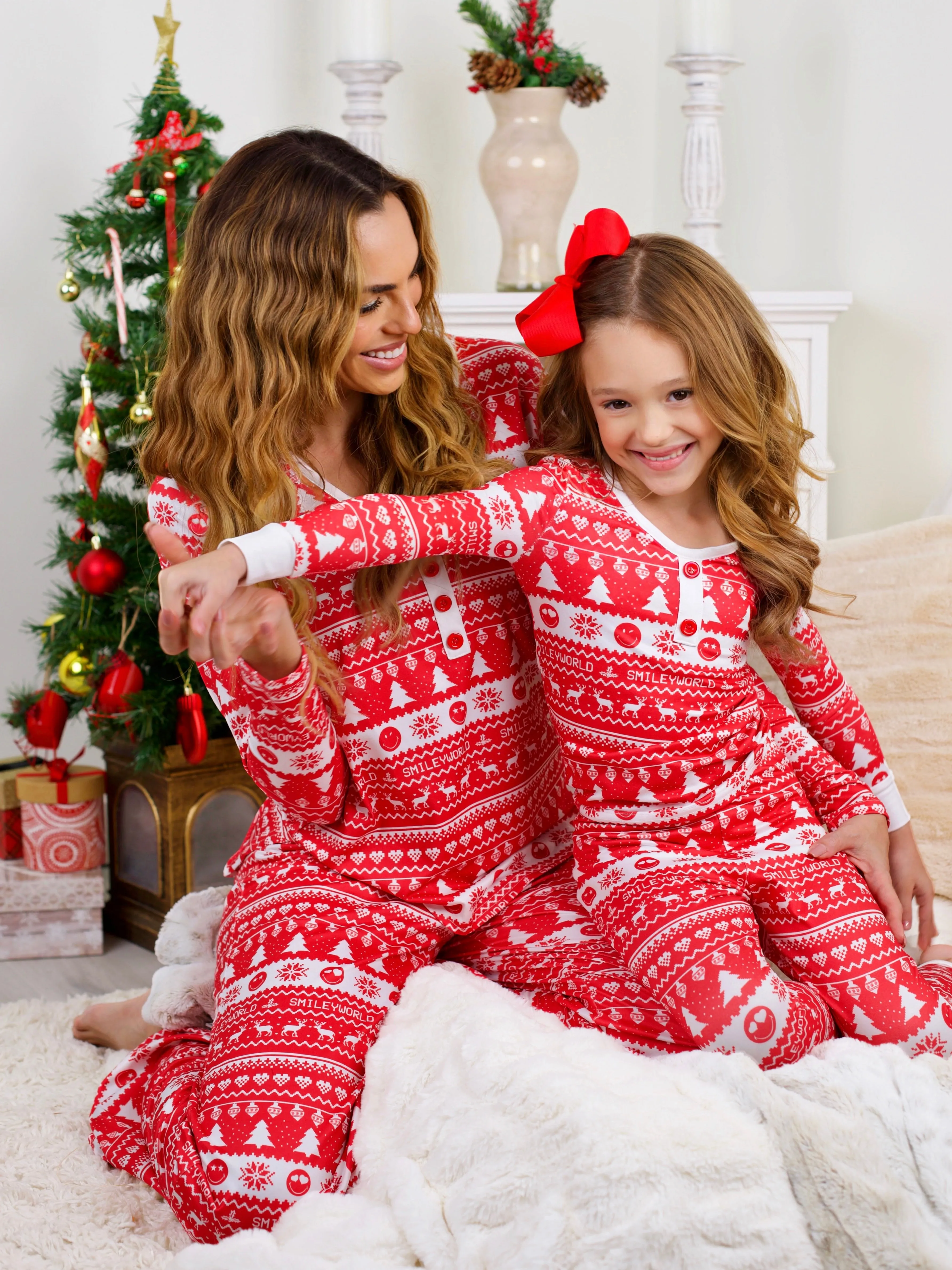 SmileyWorld Mommy & Me Christmas Traditions Pajama Set