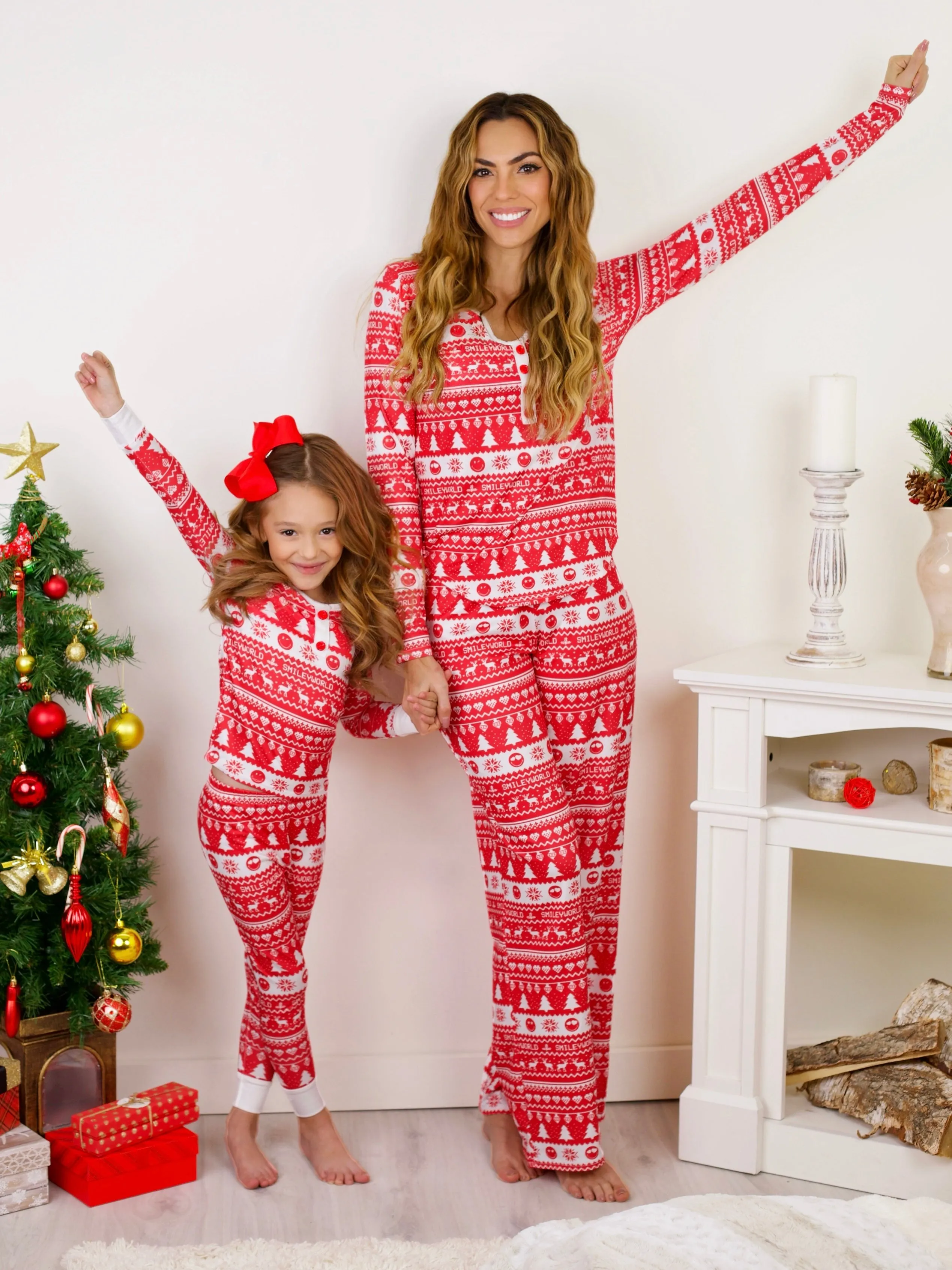 SmileyWorld Mommy & Me Christmas Traditions Pajama Set