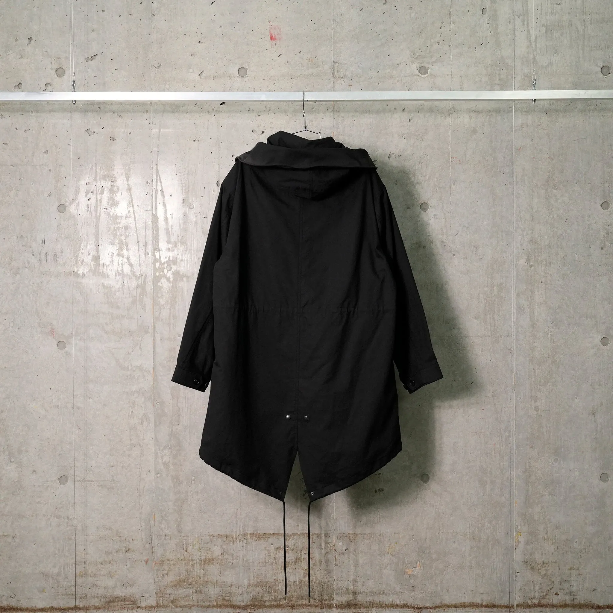 SUN-BLEACHED FISHTAIL COAT / BLACK