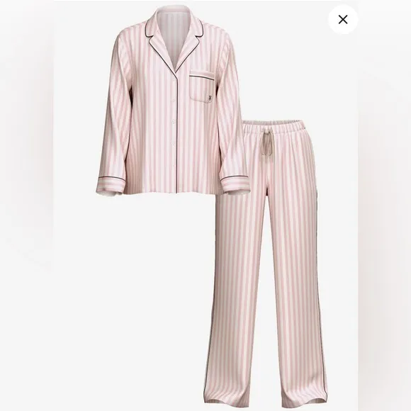 VICTORIA’S SECRET SATIN LONG PAJAMAS SIZE S Short.