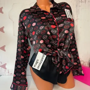 VS 2 PC S M L SATIN PAJAMAS SET BUTTON-UP TOP SHORTS HIGH LEG LIPS KISSES
