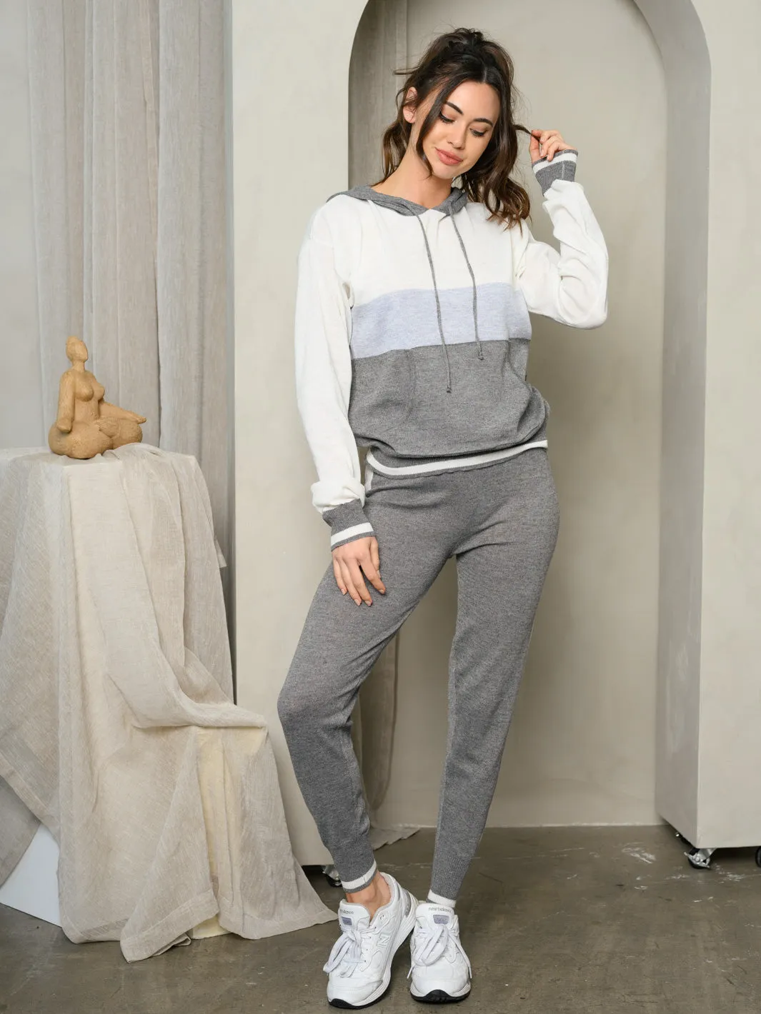 WOMEN'S COLORBLOCK 2PC. HOODIE & PANTS SET