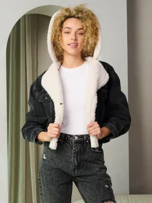 WOMEN'S LONG SLEEVE BUTTON CLOSURE HOODED SHERPA JACKET