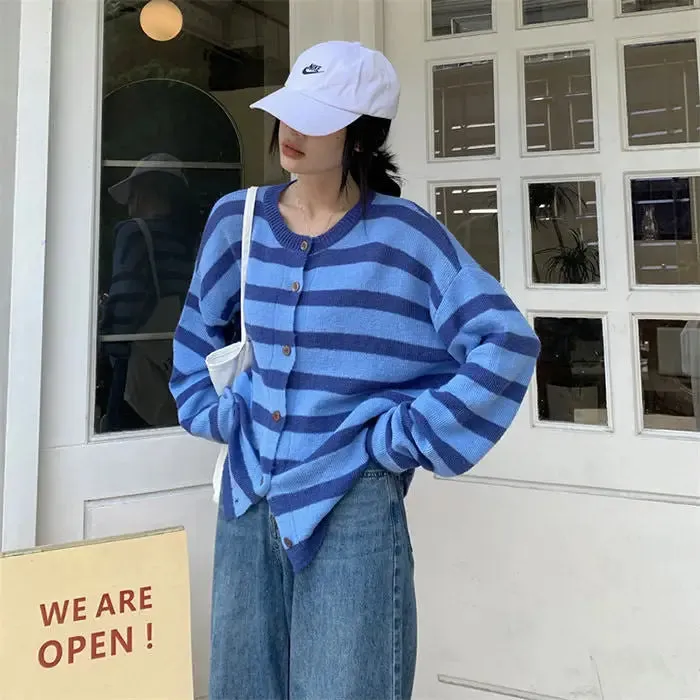 Y2K Full Zip Jacket for Stylish Comfort and Versatility